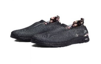 Blossom Breeze Slip-ons Full Black